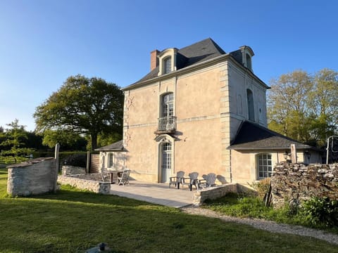 Property building, Garden, Garden, Balcony/Terrace, Garden view
