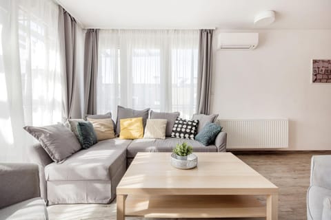 Living room, Seating area, air conditioner