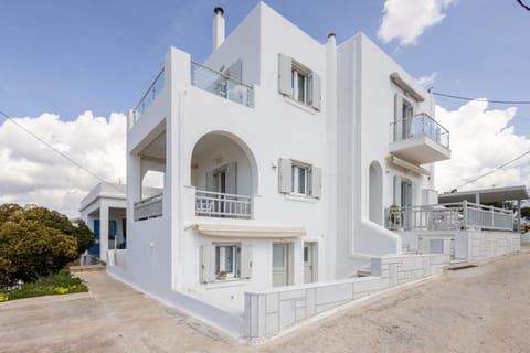 Lydia's West Apartment Apartment in Paros, Greece