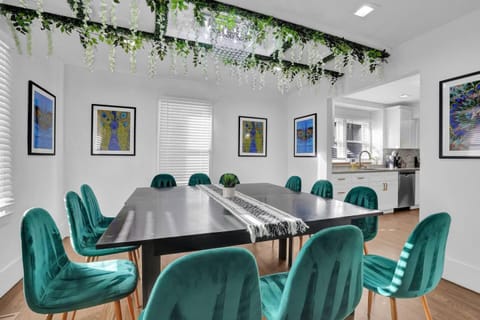 7BR Atlanta HomeOpen Layout, Sleeps16 with11beds House in North Druid Hills