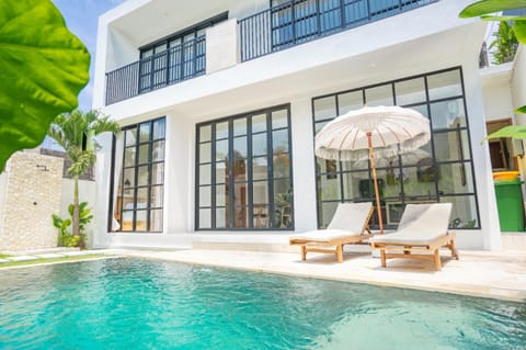 Garden, Swimming pool, sunbed