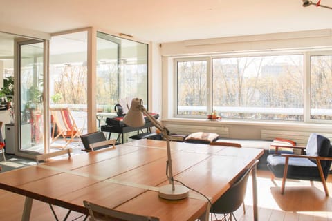 Spacious cocoon with a terrace view on the canal Apartment in Paris