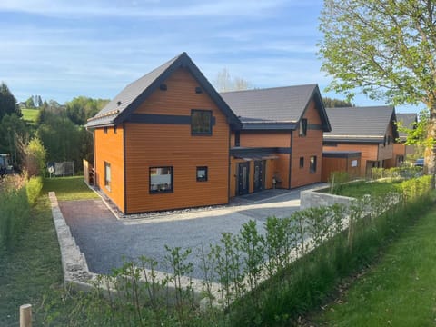 Urlaub am Schwarzbach mit Sauna und Whirlpool Haus Felix House in Monschau