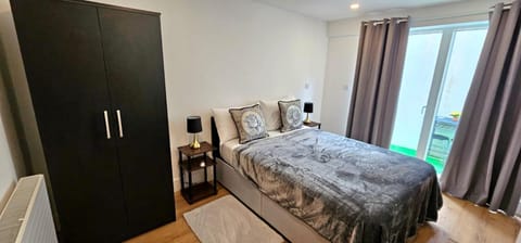 Bed, Photo of the whole room, Bedroom, wardrobe