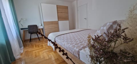 Bed, Bedroom, wardrobe