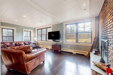 Make for the Mountains House in Wallingford