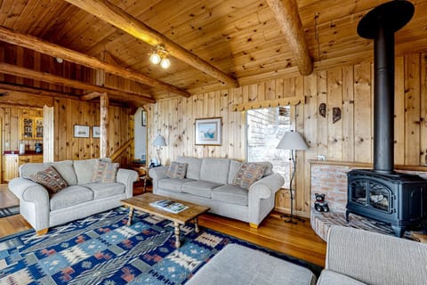 Pebbles & Sunshine House in Lakeside