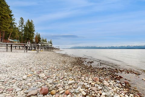 Pebbles & Sunshine House in Lakeside