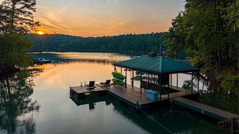 Lake Escape House in Blue Ridge Lake