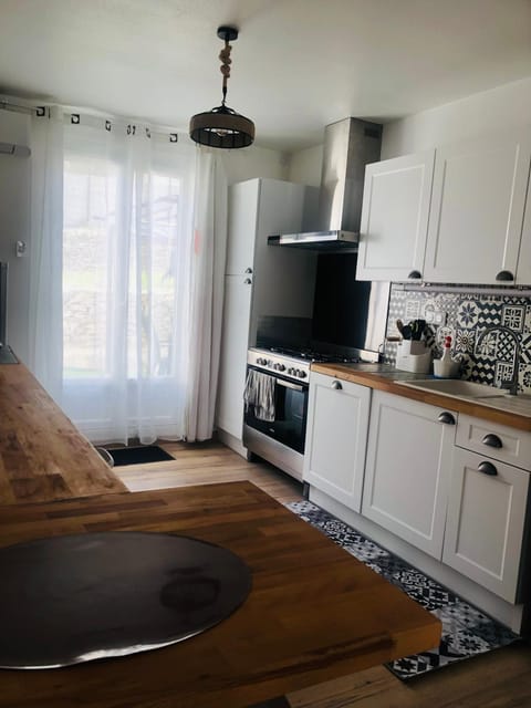 Kitchen or kitchenette, dishwasher, minibar, pet friendly
