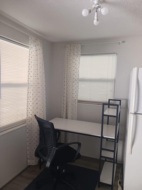 Quiet House for Vacation and Business Adventurers Apartment in Largo