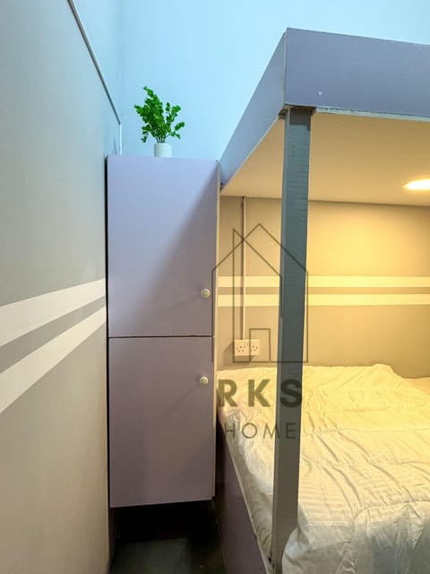 Hostel with Private Room near Downtown Business Bay Vacation rental in Dubai