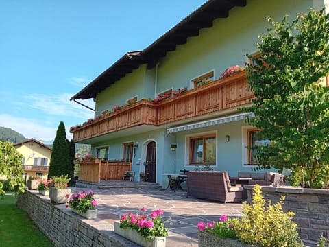 Property building, Spring, Day, Garden, View (from property/room), Balcony/Terrace, Garden view