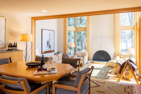 Luxury Warm Springs Creekfront Home House in Ketchum