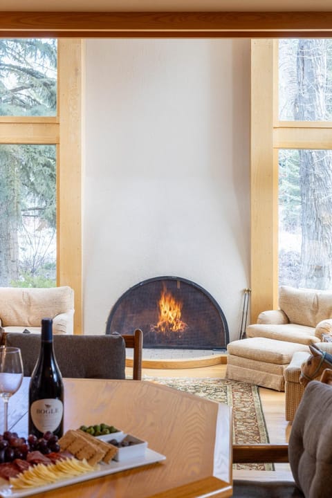 Luxury Warm Springs Creekfront Home House in Ketchum