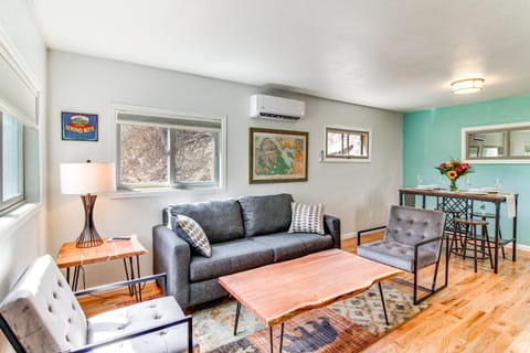 Downtown Ouray Apt with River and Mountain Views! Apartment in Ouray