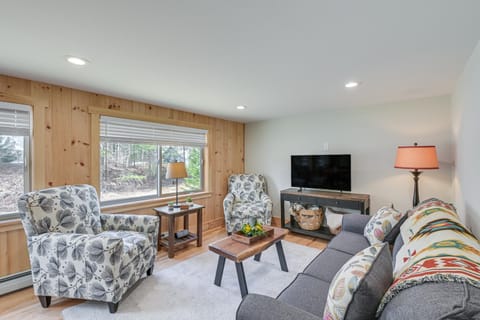 Steps to Lake Access! Eastbrook Family Cabin Cabin in Eastbrook