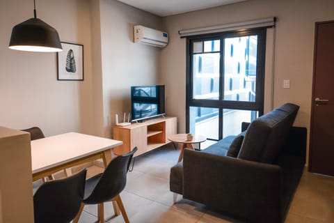 Communal lounge/ TV room, TV and multimedia, Living room, Dining area, air conditioner