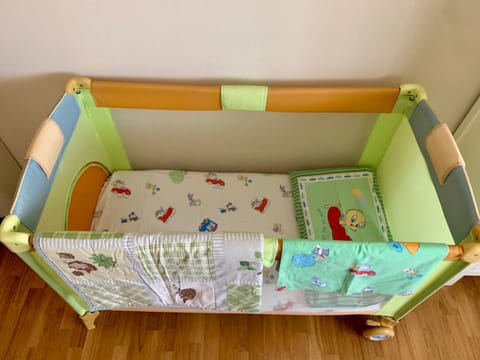 Bed, Bedroom, cot