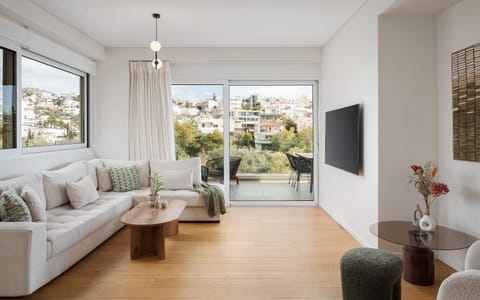 TV and multimedia, View (from property/room), Balcony/Terrace, Living room, Seating area