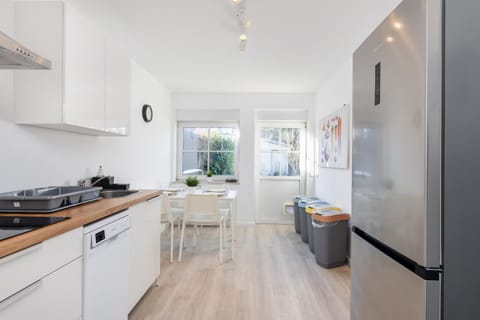 Dining area, kitchen