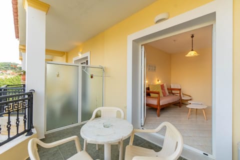 Kosmos Hotel St7 in Agios Stefanos Apartment hotel in Corfu, Greece