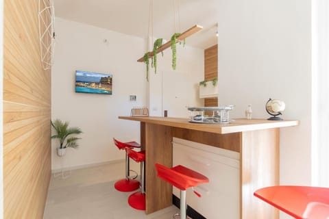 Kitchen or kitchenette, Living room