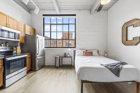 2125 Superior Living Apartment in Cleveland Heights