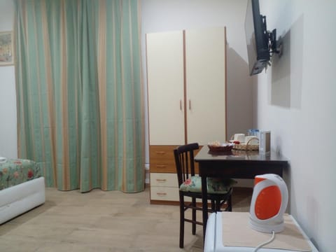Locazione Turistica MADERA Bed and Breakfast in Bari