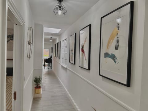 Vibrant Bungalow 2 Bedroom Flat with secure private parking Apartment in Metropolitan Borough of Solihull