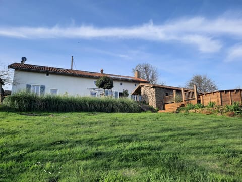 Property building, Garden view, Swimming pool