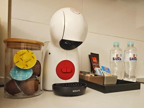 Coffee/tea facilities, Kitchen or kitchenette