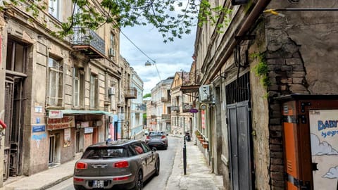 Day, Neighbourhood, Street view, Location