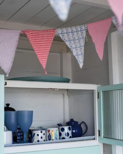 Holiday Cottage with Seafront Beach Hut, Lyme Regis, Dorset House in Lyme Regis