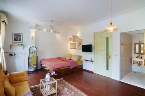 Photo of the whole room