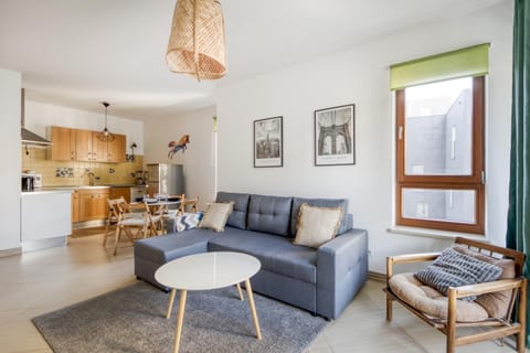 Kitchen or kitchenette, Living room, Seating area