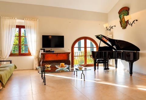 Natural landscape, Living room, Seating area, Time of day