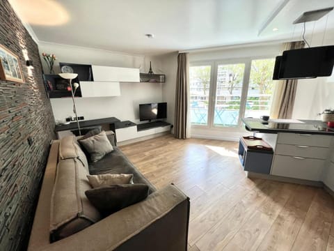 Living room, kitchen