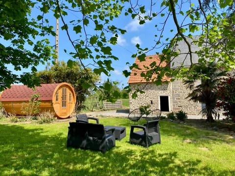 Tanzanie 20pers jacuzzi, billard baby, 30min mer House in Brittany