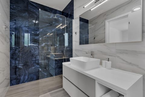 Villa Bava - Swimming Pool With Sea View Villa in Makarska