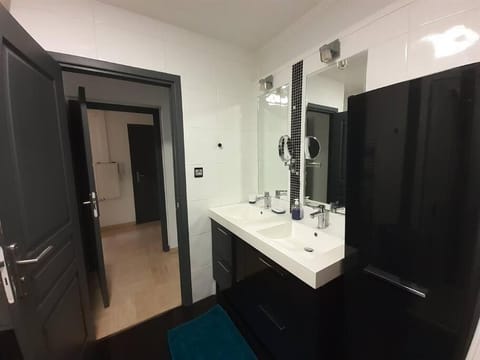 Bel appartement à côté des plages 2 à 5 Personnes Apartment in Antibes