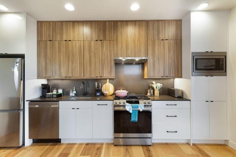 Perch - Queen Anne 83 House in Fremont