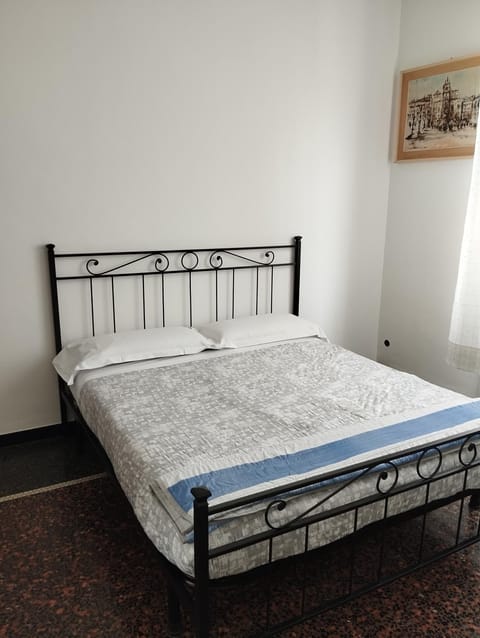 MAISON SAN FRUTTUOSO Apartment in Genoa