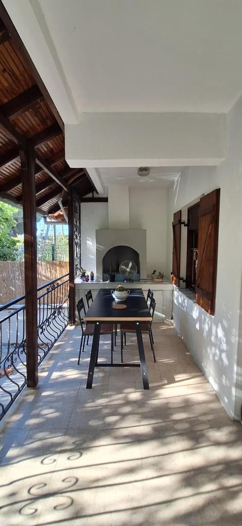 Patio, Seating area, Dining area