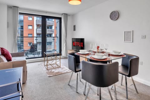 Communal lounge/ TV room, TV and multimedia, Living room, Seating area
