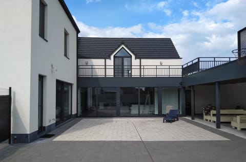 Street view, Inner courtyard view