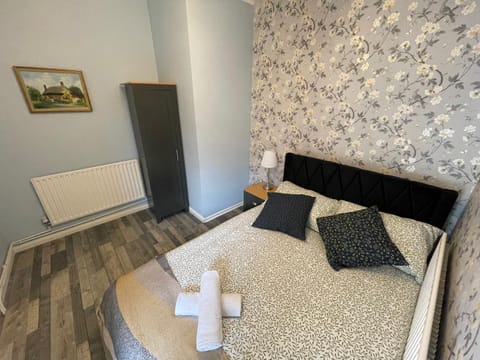 Bed, Bedroom, wardrobe