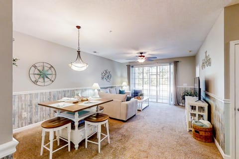 Barefoot Blessing Apartment in North Myrtle Beach
