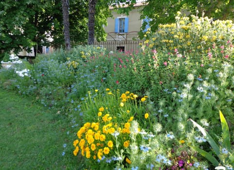 Domaine Les Rivales Apartment in Cavaillon