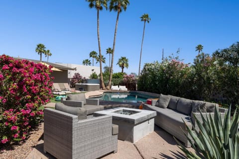 87th Pl - 4BR - Scottsdale House in Mesa